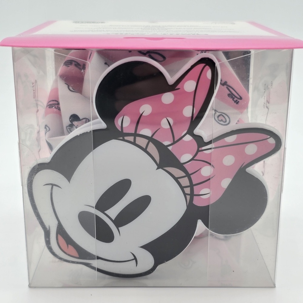 The Creme Shop x Disney Mighty Chill Reusable Ice Bag, Minnie Mouse - Picture 3 of 5